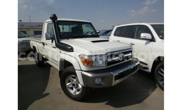 Buy Import Toyota Land Cruiser White Car in Import - Dubai in Arusha Buy Import Toyota Land Cruiser White Car in Import - Dubai in Arusha