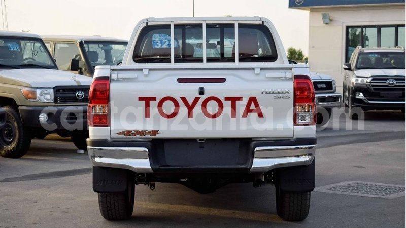 Big with watermark toyota hilux arusha import dubai 8622