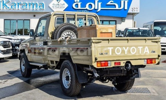 Nunua Imported Toyota Land Cruiser Beige Gari ndani ya Import - Dubai nchini Arusha Nunua Imported Toyota Land Cruiser Beige Gari ndani ya Import - Dubai nchini Arusha