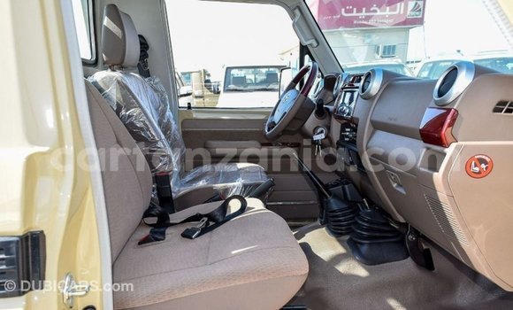 Buy Import Toyota Land Cruiser Beige Car in Import - Dubai in Arusha Buy Import Toyota Land Cruiser Beige Car in Import - Dubai in Arusha