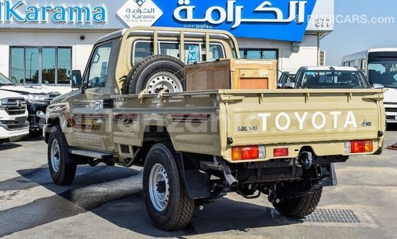 Nunua Imported Toyota Land Cruiser Beige Gari ndani ya Import - Dubai nchini Arusha Nunua Imported Toyota Land Cruiser Beige Gari ndani ya Import - Dubai nchini Arusha