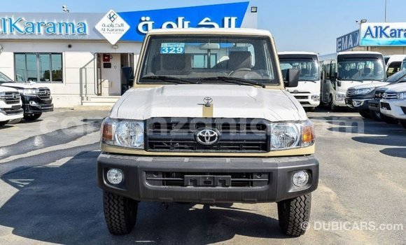 Buy Import Toyota Land Cruiser Beige Car in Import - Dubai in Arusha Buy Import Toyota Land Cruiser Beige Car in Import - Dubai in Arusha