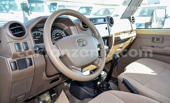 Buy Import Toyota Land Cruiser Beige Car in Import - Dubai in Arusha Buy Import Toyota Land Cruiser Beige Car in Import - Dubai in Arusha