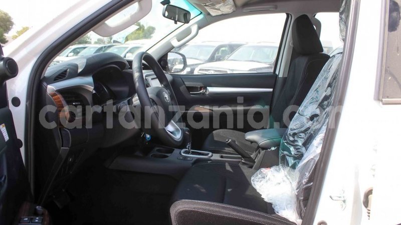 Big with watermark toyota hilux arusha import dubai 8631