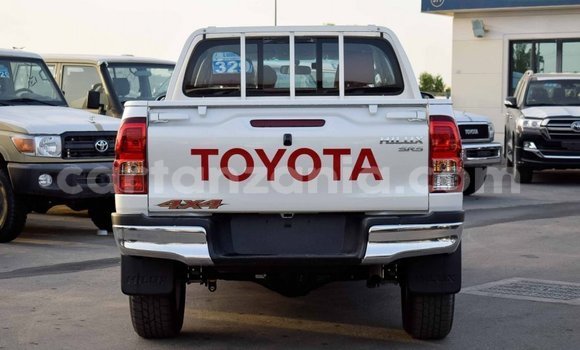 Buy Import Toyota Hilux White Car in Import - Dubai in Arusha Buy Import Toyota Hilux White Car in Import - Dubai in Arusha
