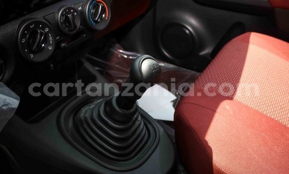 Nunua Imported Toyota Hilux Nyingine Gari ndani ya Import - Dubai nchini Arusha Nunua Imported Toyota Hilux Nyingine Gari ndani ya Import - Dubai nchini Arusha