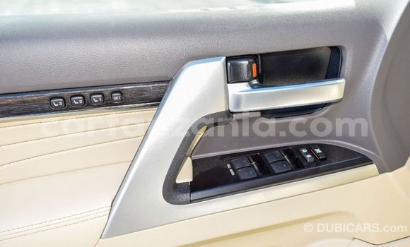 Buy Import Toyota Land Cruiser White Car in Import - Dubai in Arusha Buy Import Toyota Land Cruiser White Car in Import - Dubai in Arusha