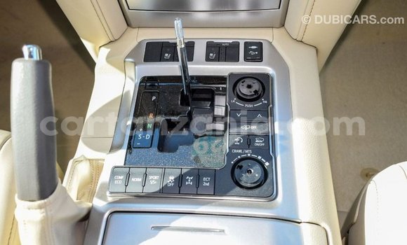 Buy Import Toyota Land Cruiser White Car in Import - Dubai in Arusha Buy Import Toyota Land Cruiser White Car in Import - Dubai in Arusha