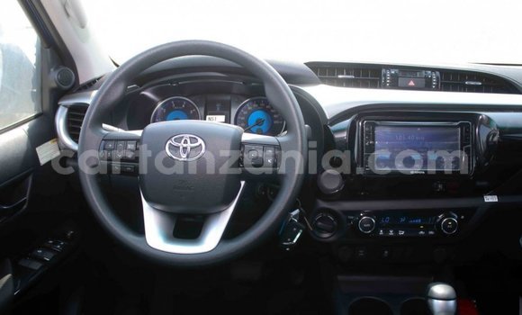 Nunua Imported Toyota Hilux Bluu Gari ndani ya Import - Dubai nchini Arusha Nunua Imported Toyota Hilux Bluu Gari ndani ya Import - Dubai nchini Arusha