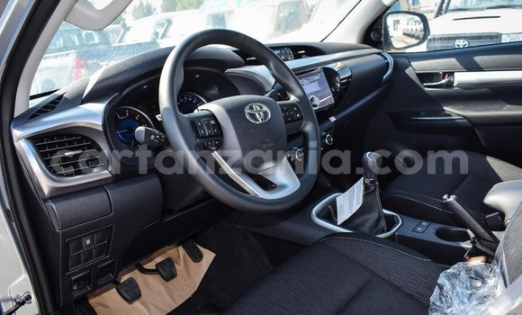 Buy Import Toyota Hilux Other Car in Import - Dubai in Arusha Buy Import Toyota Hilux Other Car in Import - Dubai in Arusha