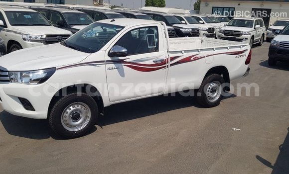 Nunua Imported Toyota Hilux Nyeupe Gari ndani ya Import - Dubai nchini Arusha Nunua Imported Toyota Hilux Nyeupe Gari ndani ya Import - Dubai nchini Arusha