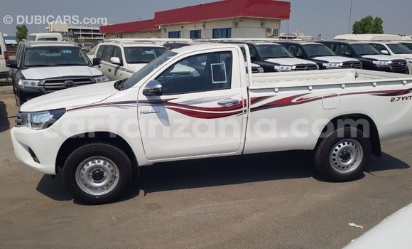 Nunua Imported Toyota Hilux Nyeupe Gari ndani ya Import - Dubai nchini Arusha Nunua Imported Toyota Hilux Nyeupe Gari ndani ya Import - Dubai nchini Arusha