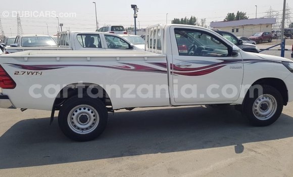 Nunua Imported Toyota Hilux Nyeupe Gari ndani ya Import - Dubai nchini Arusha Nunua Imported Toyota Hilux Nyeupe Gari ndani ya Import - Dubai nchini Arusha