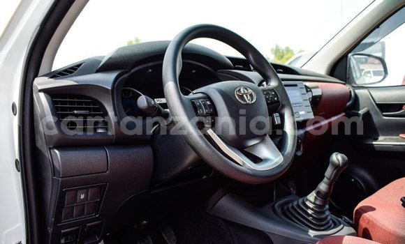 Buy Import Toyota Hilux White Car in Import - Dubai in Arusha Buy Import Toyota Hilux White Car in Import - Dubai in Arusha