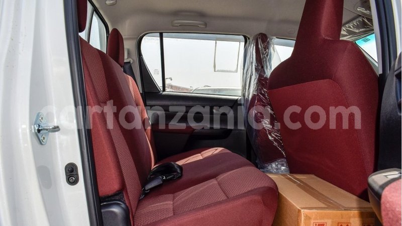 Big with watermark toyota hilux arusha import dubai 8642