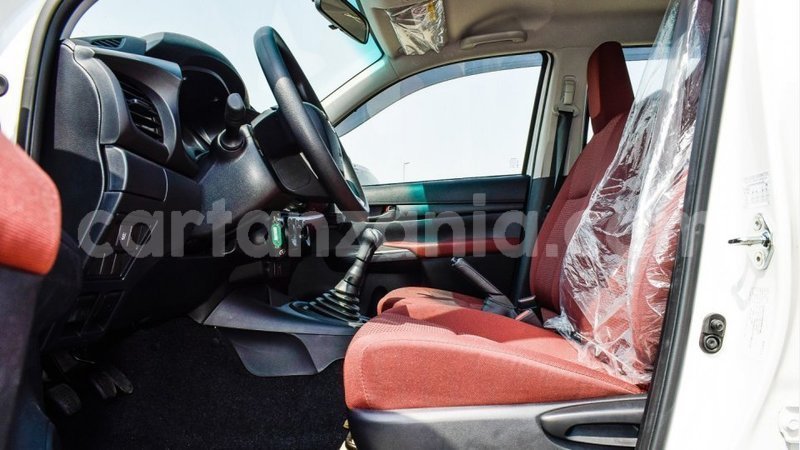 Big with watermark toyota hilux arusha import dubai 8642