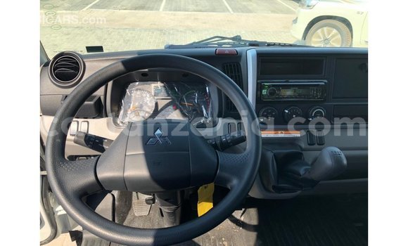 Buy Import Mitsubishi Carisma White Car in Import - Dubai in Arusha Buy Import Mitsubishi Carisma White Car in Import - Dubai in Arusha