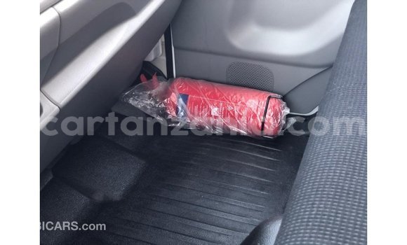 Buy Import Mitsubishi Carisma White Car in Import - Dubai in Arusha Buy Import Mitsubishi Carisma White Car in Import - Dubai in Arusha