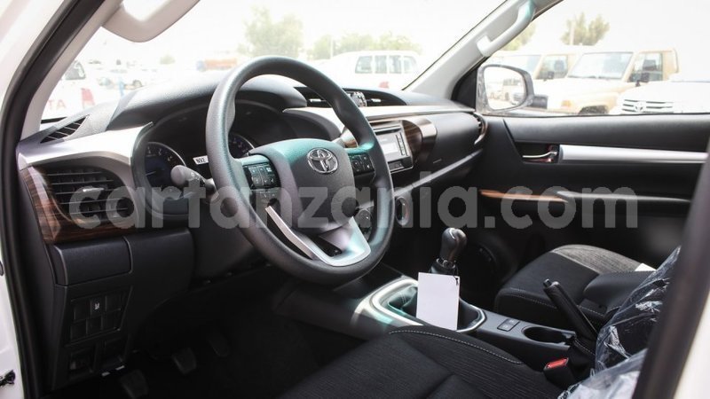 Big with watermark toyota hilux arusha import dubai 8648