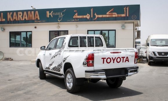 Buy Import Toyota Hilux White Car in Import - Dubai in Arusha Buy Import Toyota Hilux White Car in Import - Dubai in Arusha