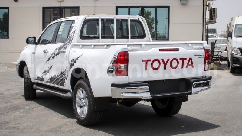 Big with watermark toyota hilux arusha import dubai 8648