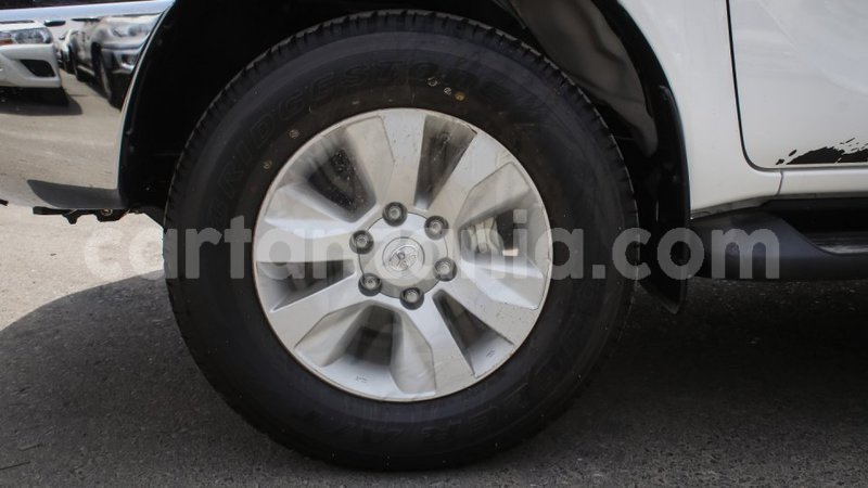 Big with watermark toyota hilux arusha import dubai 8648