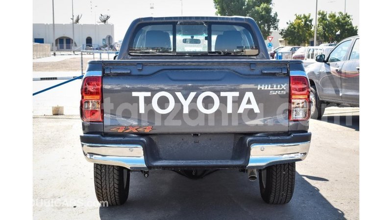 Big with watermark toyota hilux arusha import dubai 8649