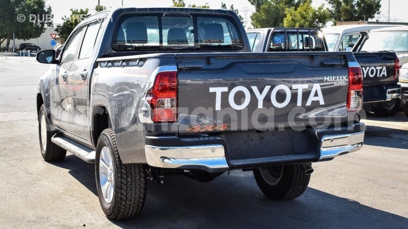 Big with watermark toyota hilux arusha import dubai 8649