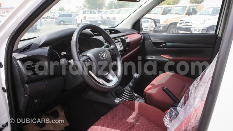 Big with watermark toyota hilux arusha import dubai 8650