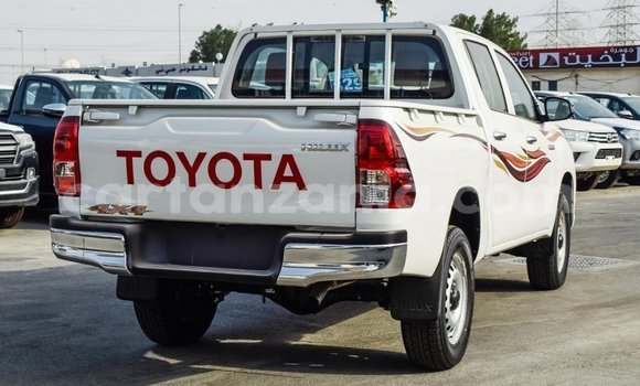 Buy Import Toyota Hilux White Car in Import - Dubai in Arusha Buy Import Toyota Hilux White Car in Import - Dubai in Arusha