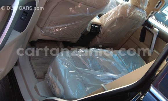 Nunua Imported Toyota Prado Nyeusi Gari ndani ya Import - Dubai nchini Arusha Nunua Imported Toyota Prado Nyeusi Gari ndani ya Import - Dubai nchini Arusha