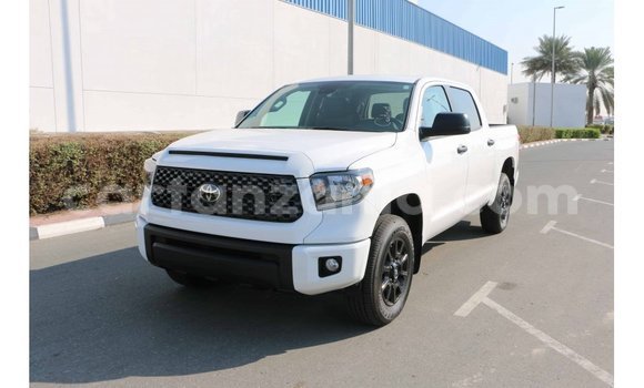 Nunua Imported Toyota Tundra Nyeupe Gari ndani ya Import - Dubai nchini Arusha Nunua Imported Toyota Tundra Nyeupe Gari ndani ya Import - Dubai nchini Arusha