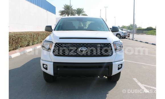 Nunua Imported Toyota Tundra Nyeupe Gari ndani ya Import - Dubai nchini Arusha Nunua Imported Toyota Tundra Nyeupe Gari ndani ya Import - Dubai nchini Arusha