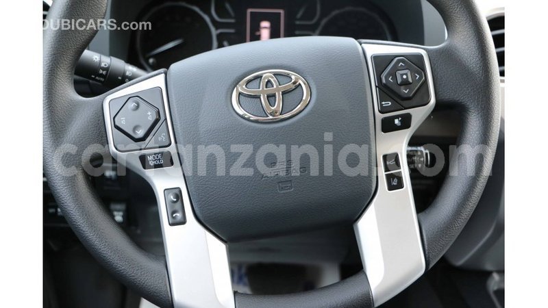 Big with watermark toyota tundra arusha import dubai 8658