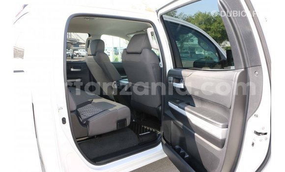 Nunua Imported Toyota Tundra Nyeupe Gari ndani ya Import - Dubai nchini Arusha Nunua Imported Toyota Tundra Nyeupe Gari ndani ya Import - Dubai nchini Arusha
