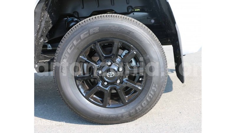 Big with watermark toyota tundra arusha import dubai 8658