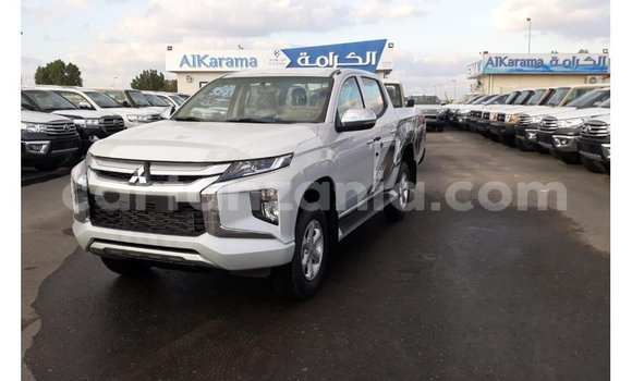 Buy Import Mitsubishi L200 White Car in Import - Dubai in Arusha Buy Import Mitsubishi L200 White Car in Import - Dubai in Arusha