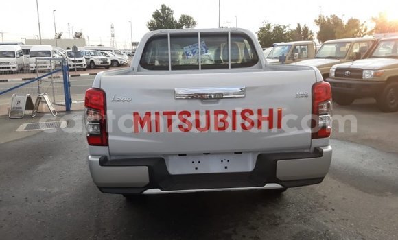 Buy Import Mitsubishi L200 White Car in Import - Dubai in Arusha Buy Import Mitsubishi L200 White Car in Import - Dubai in Arusha