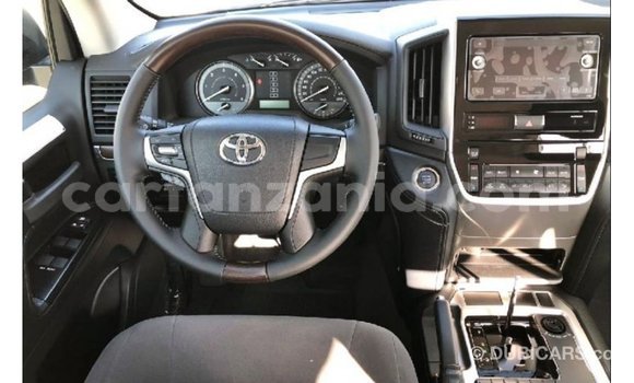 Buy Import Toyota Land Cruiser Black Car in Import - Dubai in Arusha Buy Import Toyota Land Cruiser Black Car in Import - Dubai in Arusha