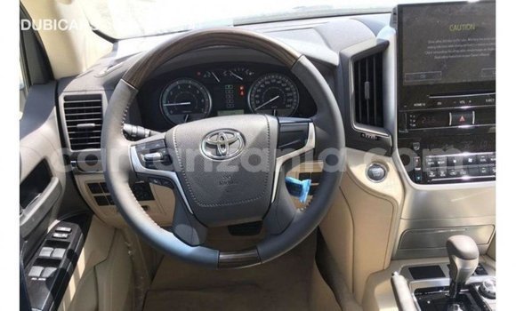 Buy Import Toyota Land Cruiser Black Car in Import - Dubai in Arusha Buy Import Toyota Land Cruiser Black Car in Import - Dubai in Arusha