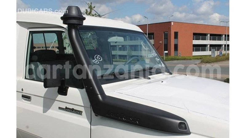 Big with watermark toyota land cruiser arusha import dubai 8668