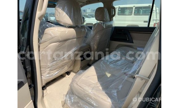 Nunua Imported Toyota Land Cruiser Nyeusi Gari ndani ya Import - Dubai nchini Arusha Nunua Imported Toyota Land Cruiser Nyeusi Gari ndani ya Import - Dubai nchini Arusha
