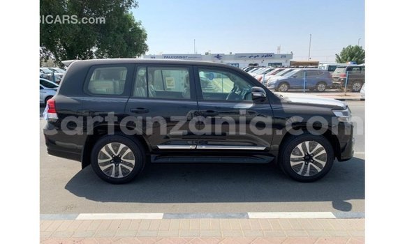 Nunua Imported Toyota Land Cruiser Nyeusi Gari ndani ya Import - Dubai nchini Arusha Nunua Imported Toyota Land Cruiser Nyeusi Gari ndani ya Import - Dubai nchini Arusha