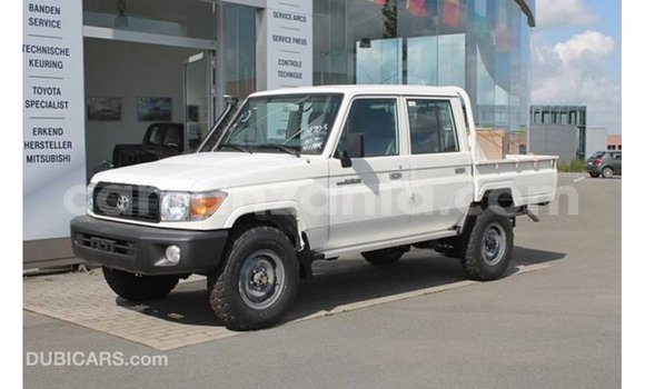Buy Import Toyota Land Cruiser White Car in Import - Dubai in Arusha Buy Import Toyota Land Cruiser White Car in Import - Dubai in Arusha