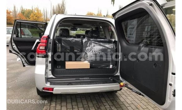 Nunua Imported Toyota Prado Nyingine Gari ndani ya Import - Dubai nchini Arusha Nunua Imported Toyota Prado Nyingine Gari ndani ya Import - Dubai nchini Arusha