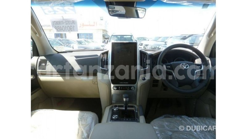 Big with watermark toyota land cruiser arusha import dubai 8685