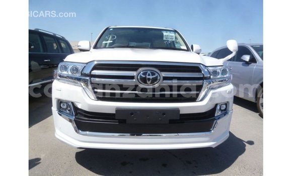 Buy Import Toyota Land Cruiser White Car in Import - Dubai in Arusha Buy Import Toyota Land Cruiser White Car in Import - Dubai in Arusha