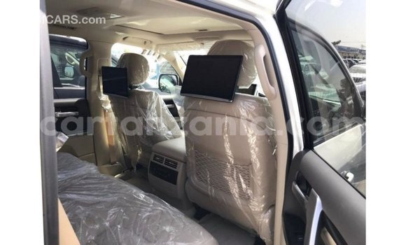 Buy Import Toyota Land Cruiser White Car in Import - Dubai in Arusha Buy Import Toyota Land Cruiser White Car in Import - Dubai in Arusha