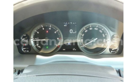 Buy Import Toyota Land Cruiser White Car in Import - Dubai in Arusha Buy Import Toyota Land Cruiser White Car in Import - Dubai in Arusha