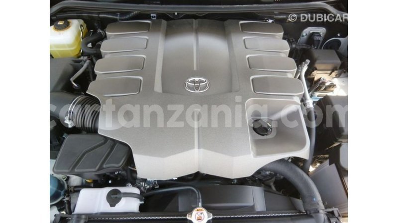 Big with watermark toyota land cruiser arusha import dubai 8685